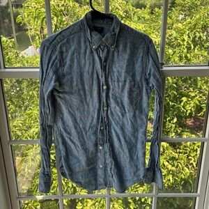 J.Crew Slim XS Linen Blue Button Down (great condition, just needs ironing)